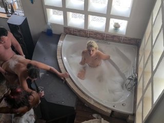 1 Lucky Cock Making Turns to FUCK 3 Sluts After TheySUCKED Him Off in a Bubble_BATH