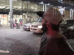 Video Extreme Public at Bremen Airport - Julia Winter
