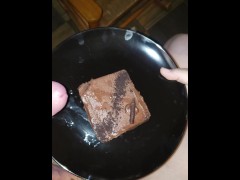 Cumming on her chocolate cake