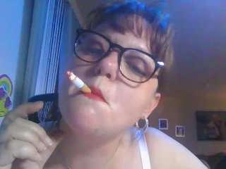 curvy, mother, close up, smoking