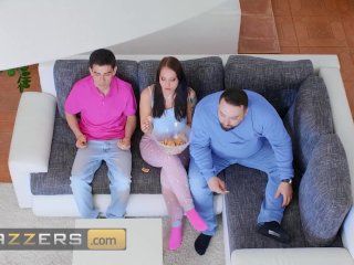 Brazzers - Once Jennifer Mendez's Bf Leaves The Room, She Grabs The Opportunity To Fuck A Huge Dick screenshot number 1
