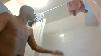 ICP Hips/EyeseePorn Ebony Pornstar delivers another turning on Orgasm in the Bathroom Shower