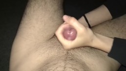 Hotwife 从约会之夜回来给我一个快速的打手枪缓解