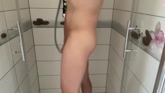 Geil unter der Dusche 