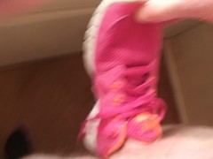 Sample #68 - Screenshot 6 of 16 - Cum On Sneakers