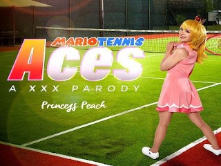 Blonde Jeune Femme Lilly Bell En Tant que PRINCESSE PEACH Veut être MARIO TENNIS ACE VR Porn