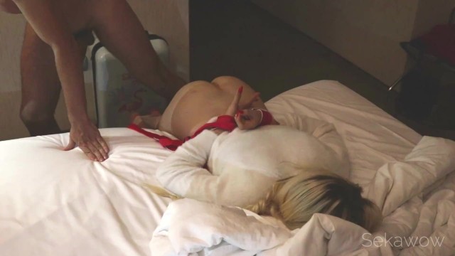 ホテルの部屋で両手を縛られて売春婦を激しく犯した。