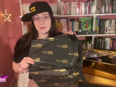 OmankoVivi Nominations Unboxing (SFW) - Screenshot 6 of 16 - Omankovivi