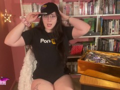 OmankoVivi Nominations Unboxing (SFW) - Screenshot 8 of 16 - Pornhub Swag