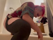 Preview 3 of Quick gape in the bathroom with lots of sloppy cum