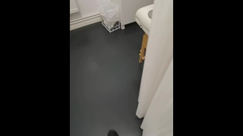 Public MASTURBATING in the DOCTOR'S Room... I'm so hornyy 