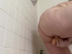 AriesBBW cums in the shower