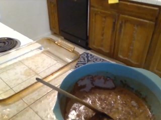 PAWG withThick Cakes Makes Cake! Naked in the Kitchen Episode_40