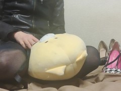 皮革 女装 踏みつけ パンプス オナニー 首締め レザー マスク ショーパン - Screenshot 4 of 16 - Leather Crossdresser