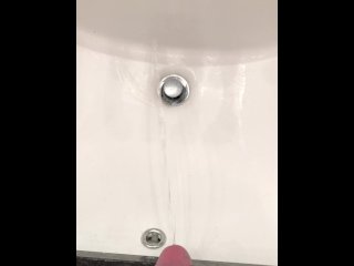 verified amateurs, vertical video, piss, pissing