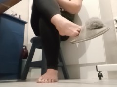A long teasing slipper dangle