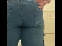 Butt Crack Lover  - Screenshot 3 of 16 - Jeans