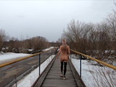 Naked girl walking on the bridge - Screenshot 6 of 16 - Nude Beach