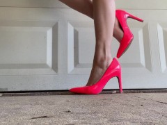 SEXY FEET IN PINK HIGH HEELS WALKING!