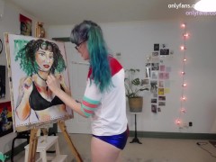 Painting Show dressed as Harley Quinn