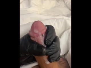 Man makes himself Cum in Hotel Room