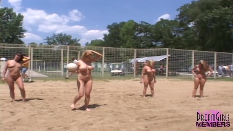 Naked Volleyball With Contestants At Nudes A Poppin