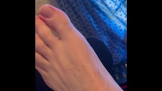 Feet Curl from playing with a Dildo