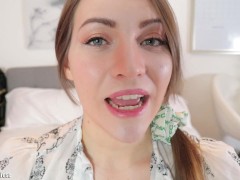 Hungry Giantess: Gummy Bear Swallow Fantasy - Screenshot 8 of 16 - Giant