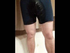 Wetting - Screenshot 10 of 16 - Suburbs