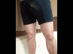 Wetting - Screenshot 15 of 16 - Suburbs