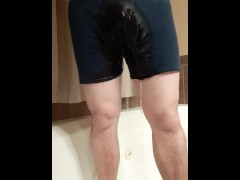 Wetting - Screenshot 7 of 16 - Pee