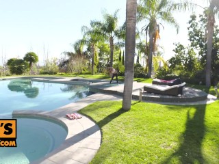 itsPOV - Sexy GF Chloe Amour relishes_horny POV pussy fucking