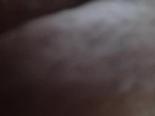 Espirrando leite dos meus seios perfeitos