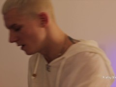 Массажист трахнул клиентку во время сеанса и кончил во влажную киску - Screenshot 2 of 16 - Massage Sex