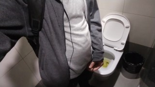 Peeing at the shopping total, i m so exited that my belly is growing