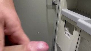 Рискованная дрочка в туалете в поезде с незапертой дверью.  Что будет дальше, в полном видео в фан-клубе :)
