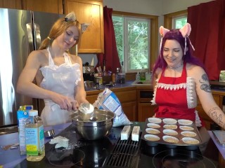 Baking Kitties make Cupcakes Ft Destinationkat