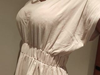 ワンピースを着て女装する変態野郎