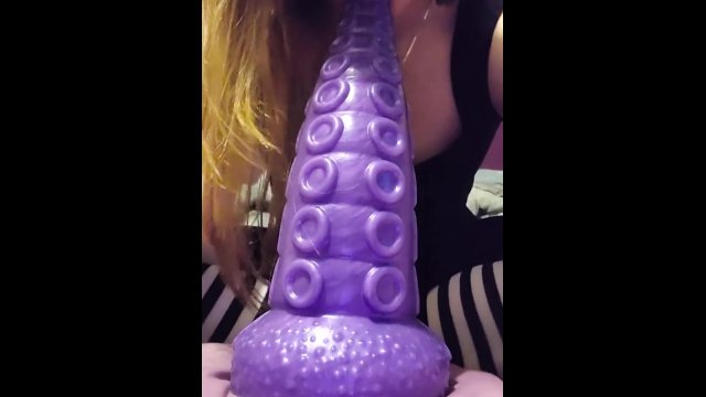 Cute redheaded trans girl sucks monster tentacle dildo
