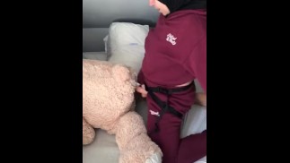 زوری میکنه تو کونش دختره چه جیغی میزنه hijab strapon fuck