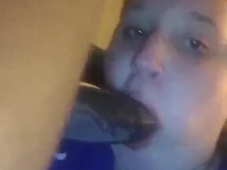 White Thot Sucking Dick for the low