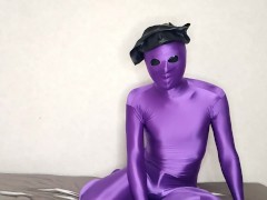 マイクロホールラバーマスクと呼吸制御マスク被るとパープルゼンタイの重ね着