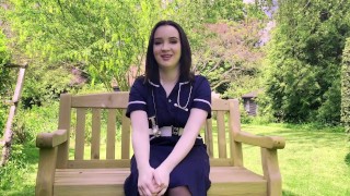 Enfermera británica quiere que engañes a tu novia y te masturbes por ella