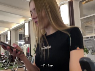 Quick fuck in the gym.Risky public sex withCaliforniababe.