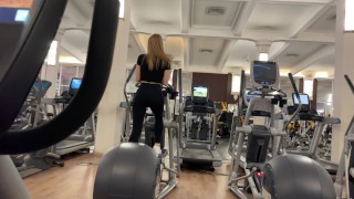 Risky Public Sex With Californiababe During A Quick Fuck In The Gym