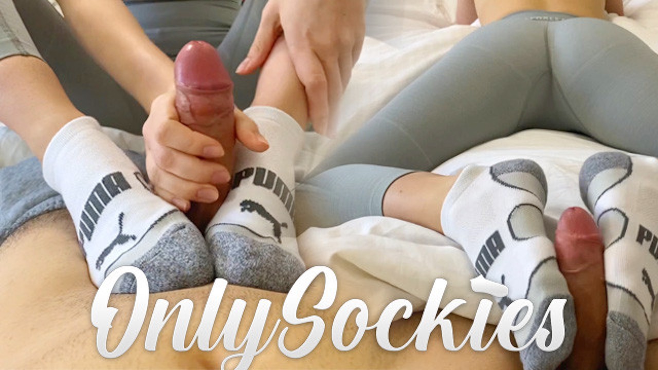 Blondie gives the best FootJobs (POV) - Pornhub.com