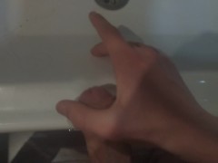 Кончил прямо в душе, много спермы, стопы - Screenshot 3 of 16 - Masturbation