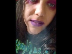  inhale smiling  - Screenshot 13 of 16 - Cigarette
