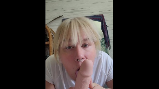 Позволь мне пососать твой член