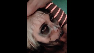 Mec Trans Goth Squelettique Tatoué Chaud Se Fait Enculer Et Facialiser Par Leur Fiancé Non Binaire